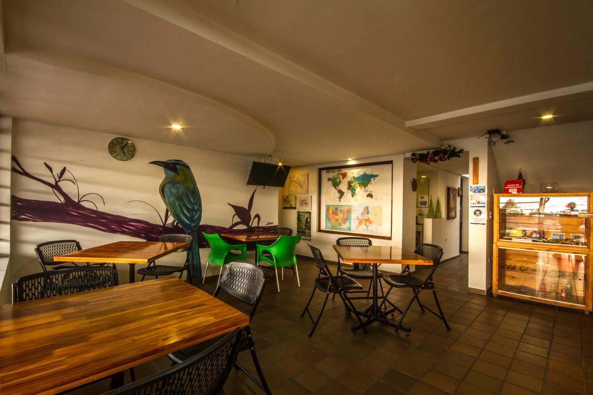 Hostal De La 57 Манисалес Екстериор снимка